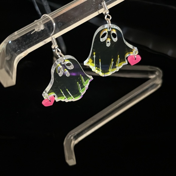 Ghost with a Little Heart Earrings - Picture 2 of 7